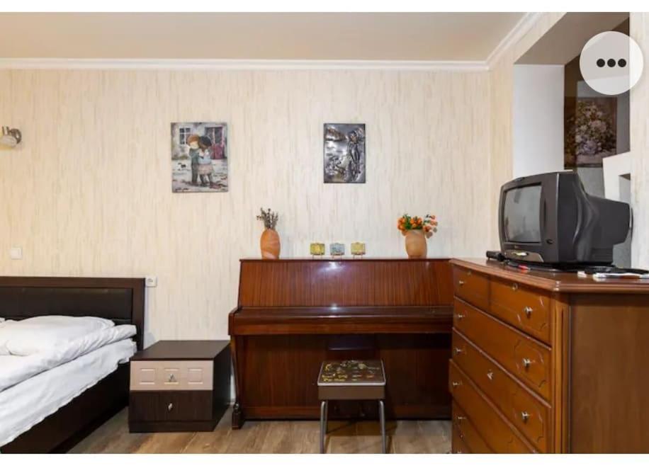 Cozy, Warm & Cheap Lägenhet Tbilisi Exteriör bild