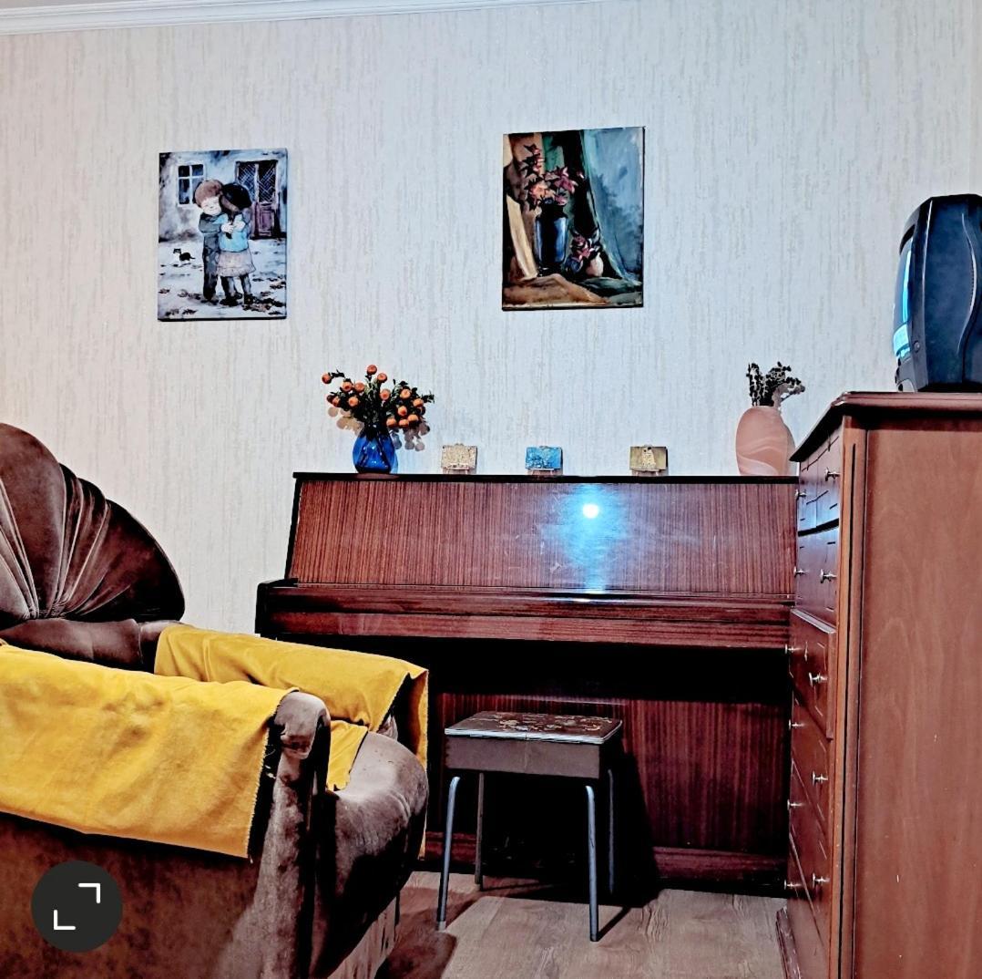 Cozy, Warm & Cheap Lägenhet Tbilisi Exteriör bild